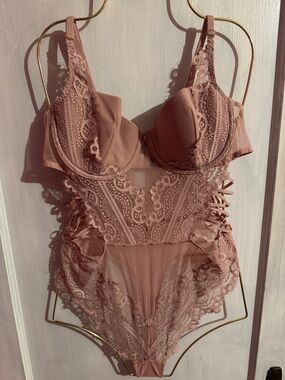 La SENZA Dusty Rose Lace Thong Bodysuit